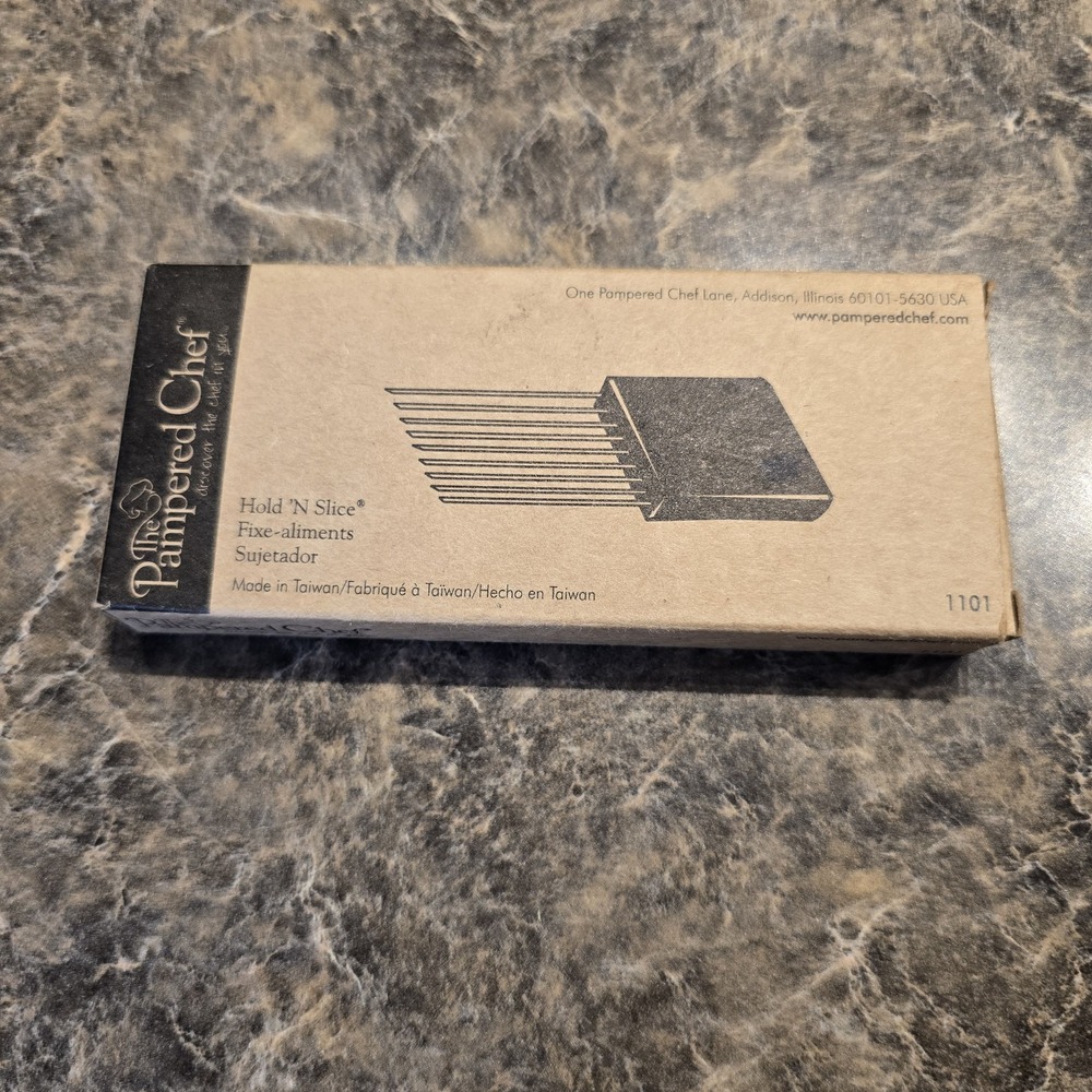 Pampered Chef Hold 'N Slice #1101‎ NIB